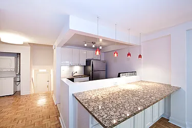 Rented by R New York