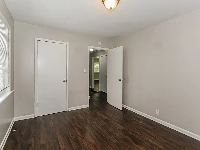 1116 Hayes Rd — Photo 12