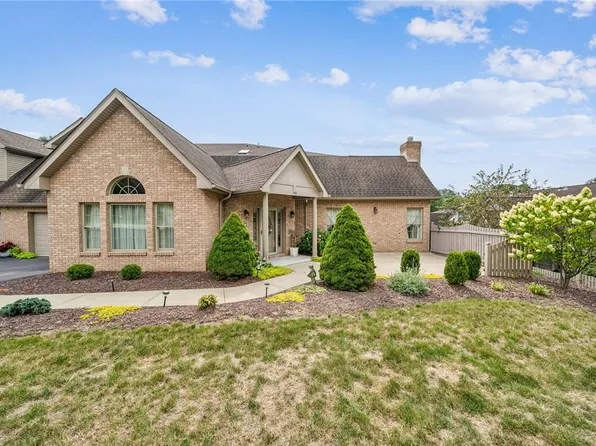 308 Village Green Dr, McMurray, PA 15317