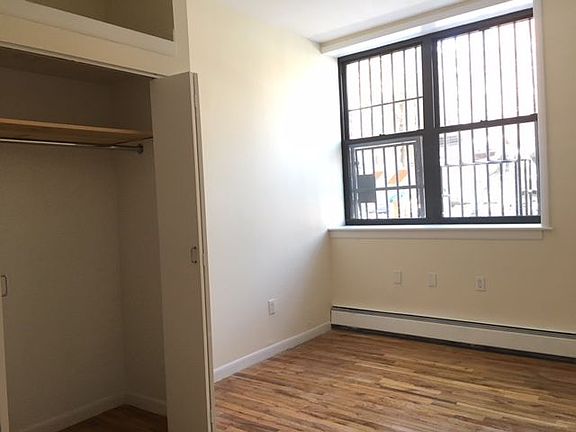 3rd image of 93 Underhill Ave APT Gre