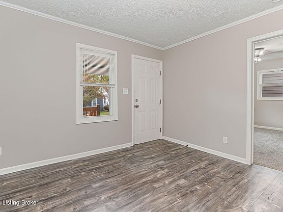 5th image of 1033 Dixon Ave