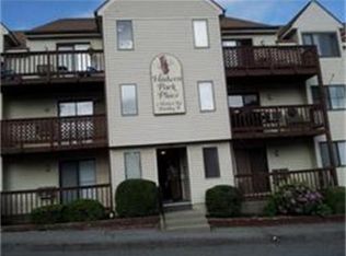 11 Hulbert Rd APT 13, Worcester, MA 01603