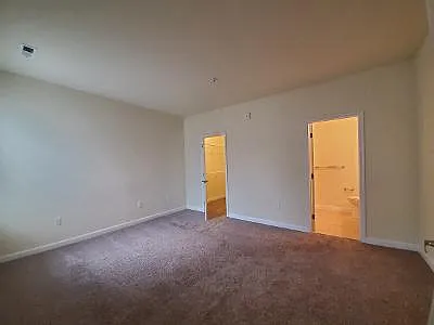 King bed space