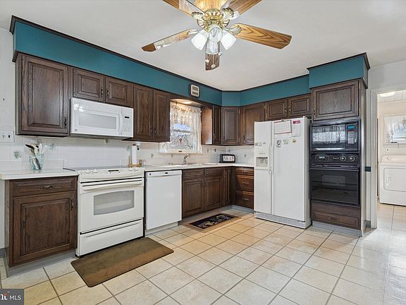 2nd image of 30 Whitewood Dr
