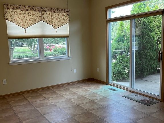 5th image of 651 S Mecosta Ln