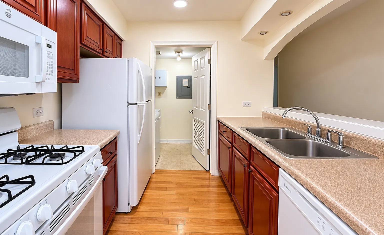 2 bed, 1150 sqft, $2,195 — Photo 4