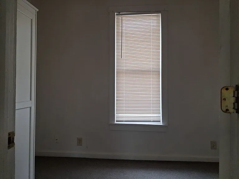 2302 W Vine St — Photo 7