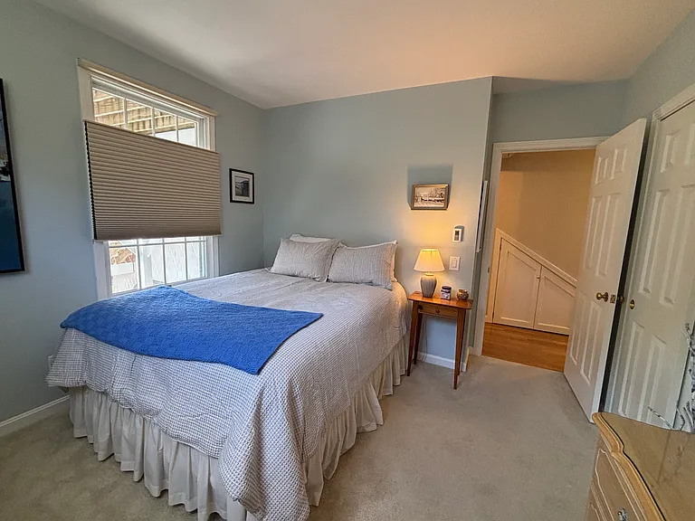 327 Shore Rd #B — Photo 18