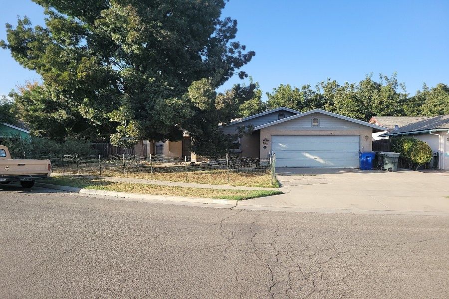 1st image of 754 Elderwood Ln