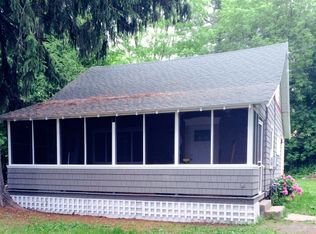 16 Meadowbrook Rd, Queensbury, NY 12804