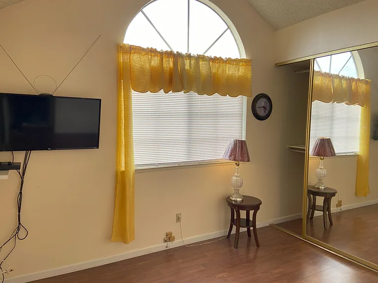 251 Seawind Dr — Photo 24