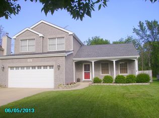 851 Trask St, Aurora, IL 60505