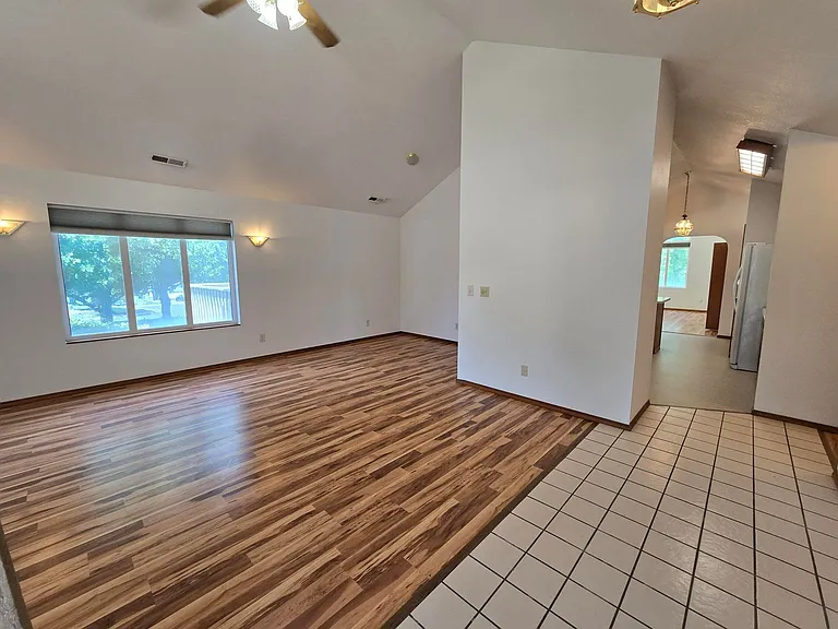4423 S Sharron Ct — Photo 6