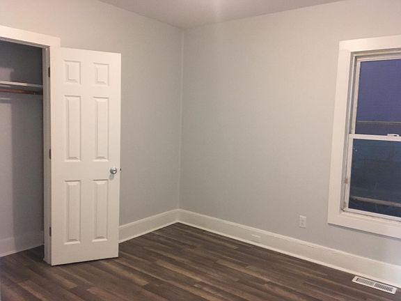 4th image of 8 Arthur St #1