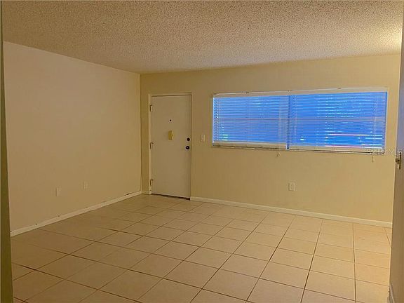 4th image of 208 NE Monroe Cir N APT 102