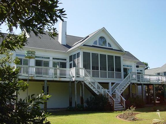 5th image of 2576 St James Drive SE