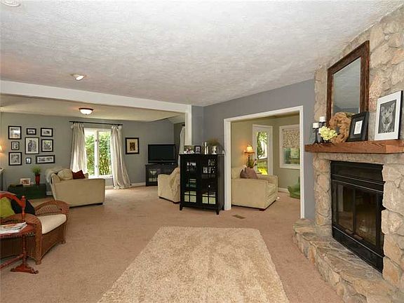 4th image of 9878 N Mallard Ct