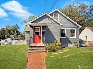 1534 Chestnut St, South Plainfield, NJ 07080