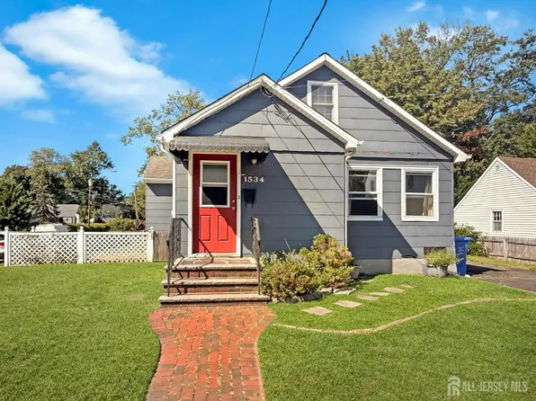 1534 Chestnut St, South Plainfield, NJ 07080