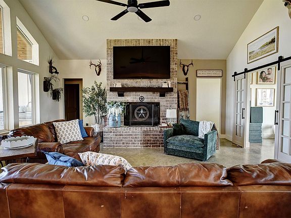 5th image of 3553 Hunt Ln