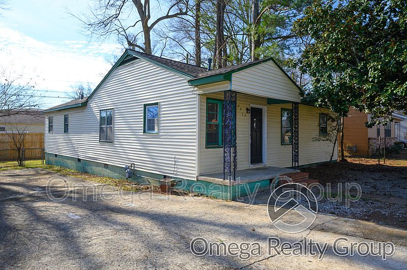1st image of 2413 Moore Ave NW