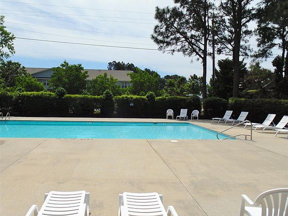 4th image of 2229 Locksley Woods Dr APT F