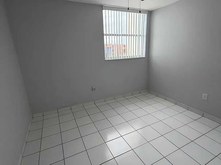9431 SW 4th St #411 — Photo 30