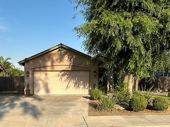2nd image of 956 N Villa