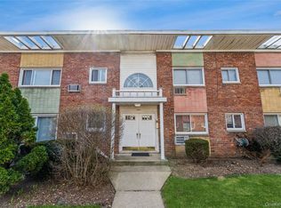 269 N Newbridge Road #2B, Levittown, NY