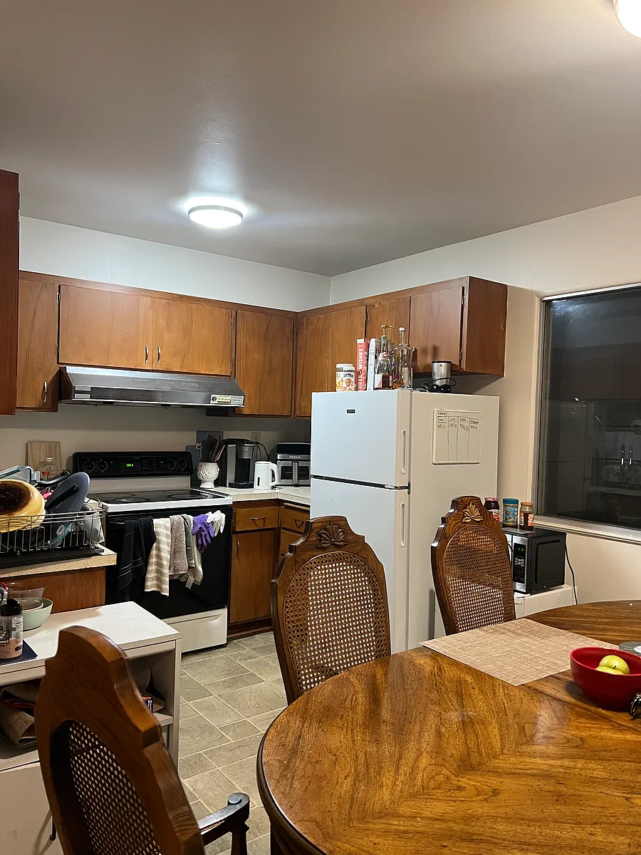 Kitchen and dining area - 2269 Cedar St #A