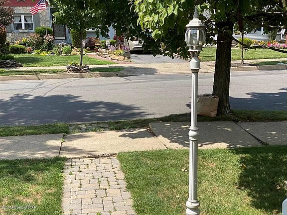 2nd image of 33 N Loveland Ave
