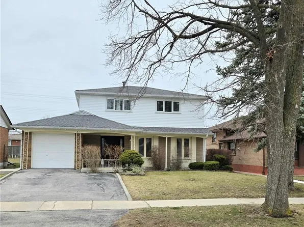 31 Tinton Cres, Toronto, ON M9V 2H9