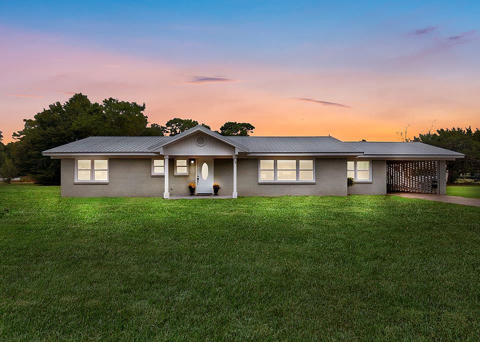 1st image of 76 Dogwood Ave