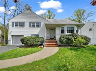 51 Holiday Dr, West Caldwell, NJ 07006