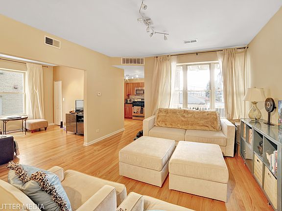 4th image of 3644 W Leland Ave Unit 201
