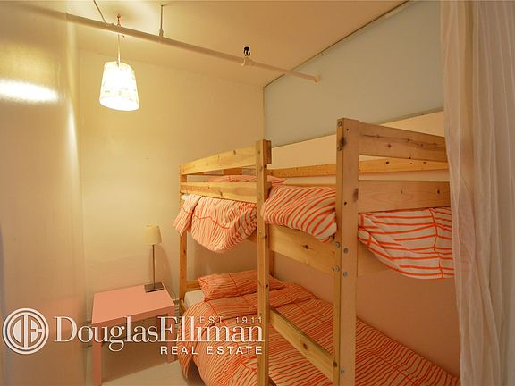 4th image of 105 W 28th St Rm 3R