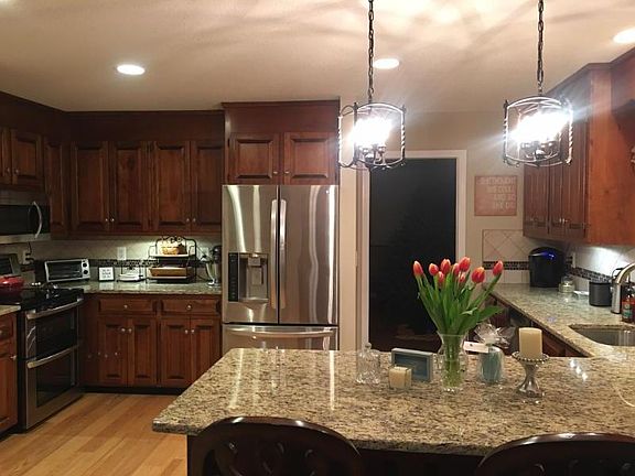 2nd image of 132 S Mill Dr