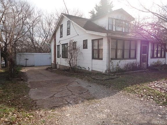 3rd image of 5350 Helen Ave