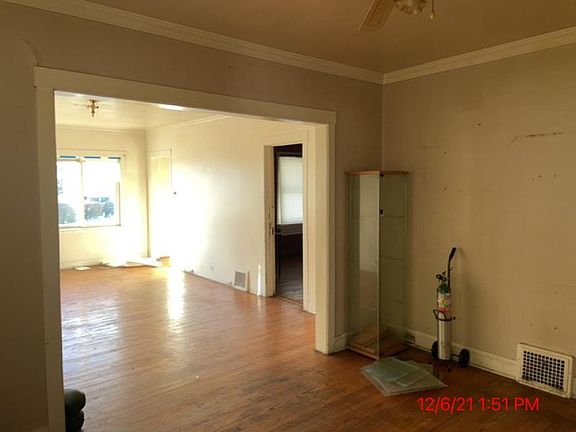 3rd image of 1829 S 11th Ave