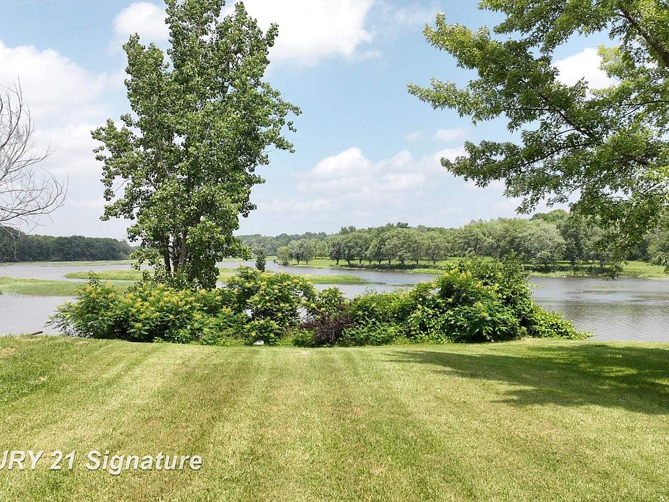 1st image of 5848 N Lake Dr