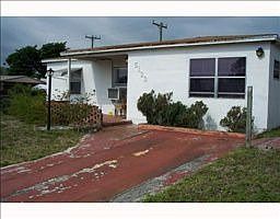 4th image of 5133 NE 4th Ave