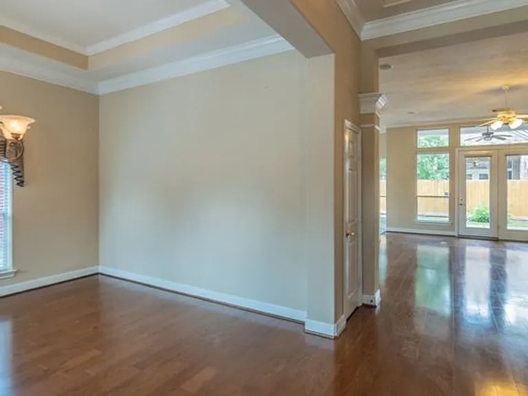 5019 Shining Creek Ct — Photo 23