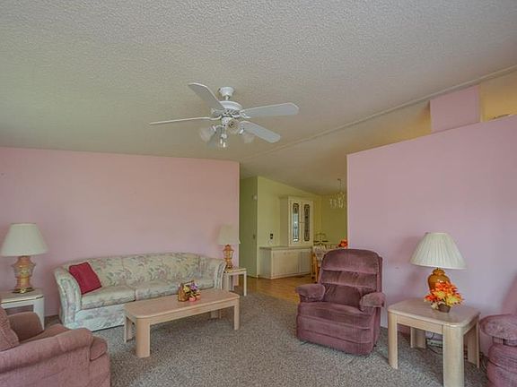 4th image of 6608 Scenic Point Dr SE