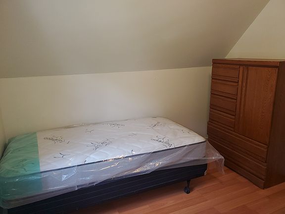 3rd image of 383 Elwood Ave #11