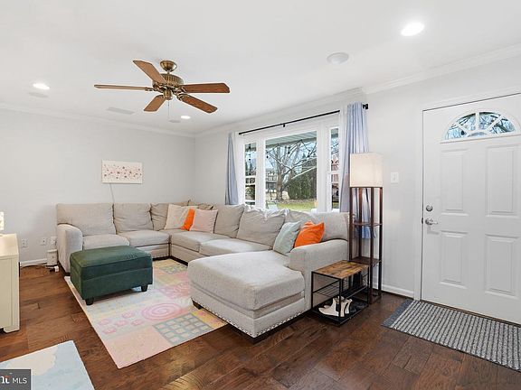 5th image of 7921 Foote Ln