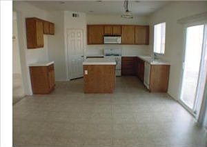 3rd image of 599 Ivy Crest Dr