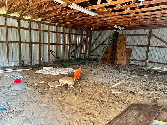 4th image of 875 Lake Station Ave