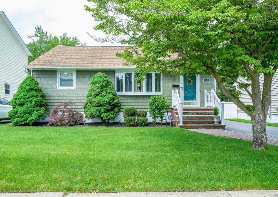 1st image of 23 Kuhl Ave