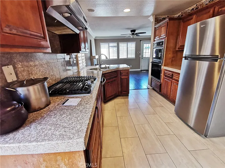11539 Lancaster Way — Photo 12