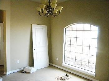 4th image of 10 Lake Crest Cir